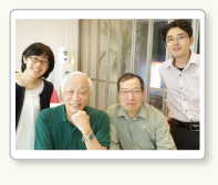 （右から2人目）イマジリン・テクノロジー社　Dr. J.J. Lin, CEO　有限会社ヘルスビジョン　代表取締役　吉田社長ご夫妻（2013.9.25）
